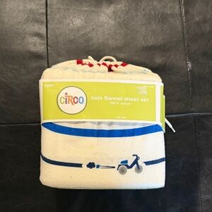 Circo Twin Flannel Sheet Set Vehicle Themed
